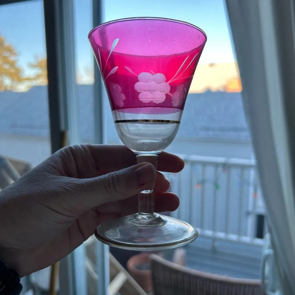 Vintage MCM decanter and‎ glass set